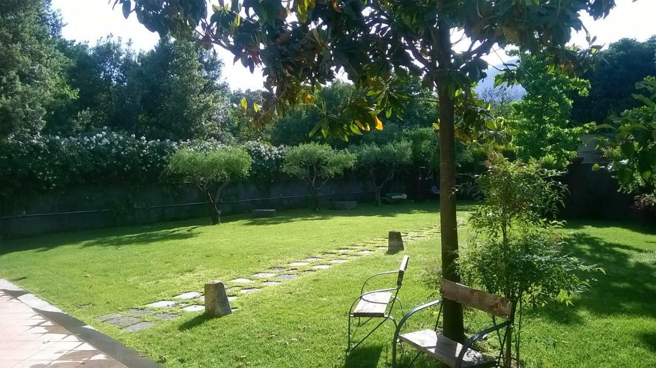 Casa Vacanze Prato Verde ซัฟเฟรานา เอตเนอา ภายนอก รูปภาพ